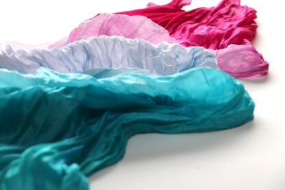 hodvábny šál tyrkys - magenta - Image 3
