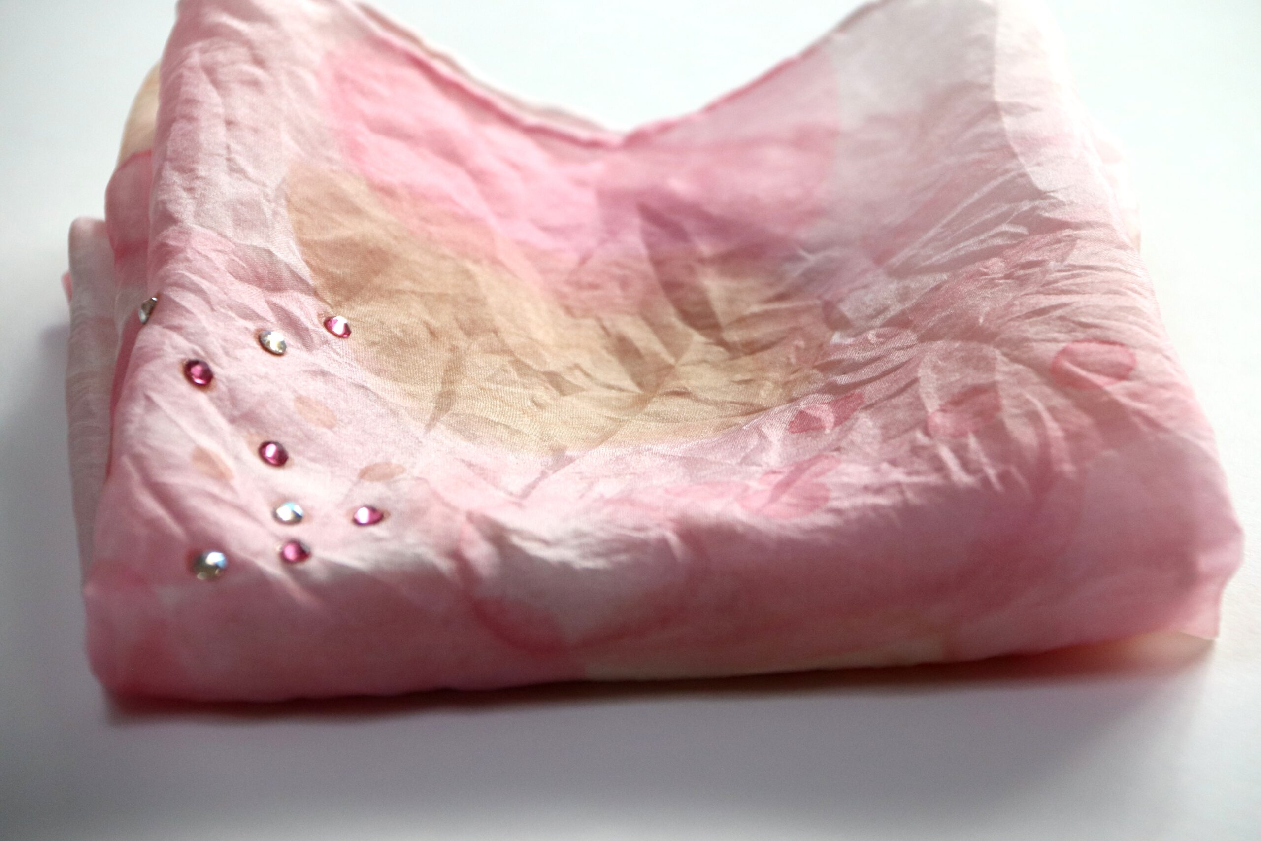 hodvábna šatka Ružová s kamienkami - Image 2