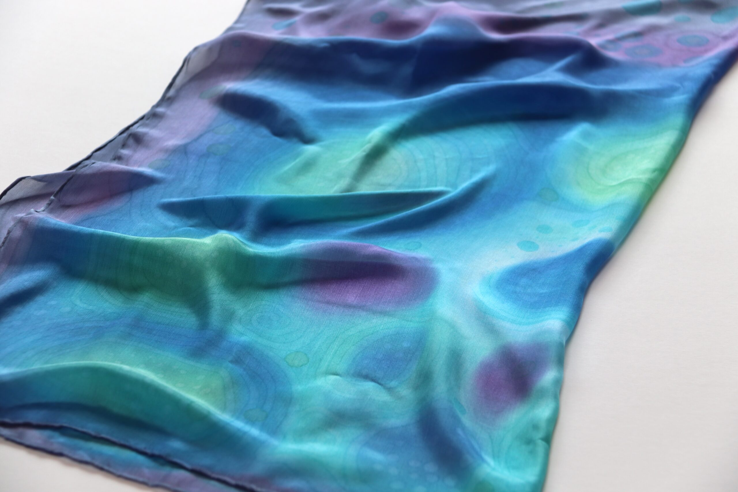 ručne maľovaná hodvábna šatka MELANŽ 2. – Obrázok 5