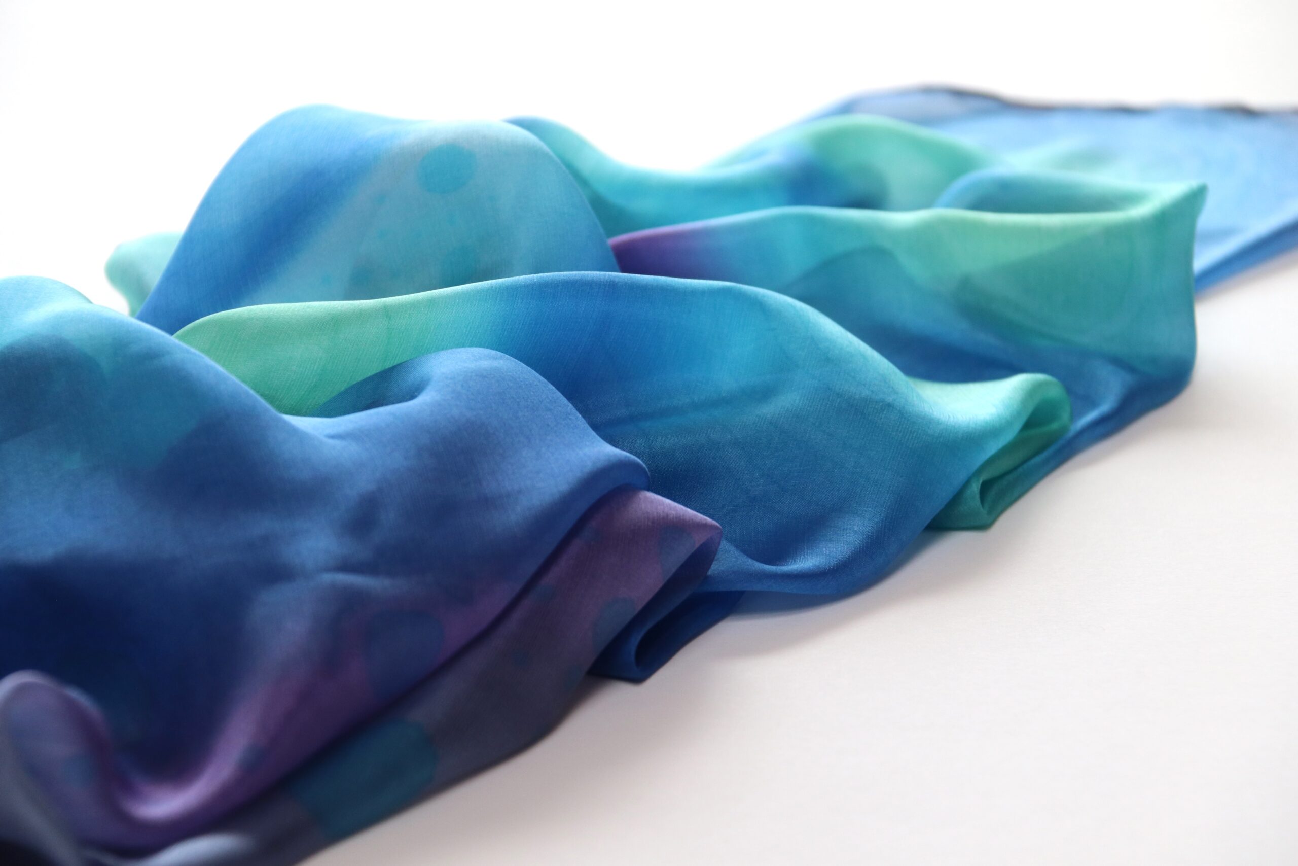 ručne maľovaná hodvábna šatka MELANŽ 2.